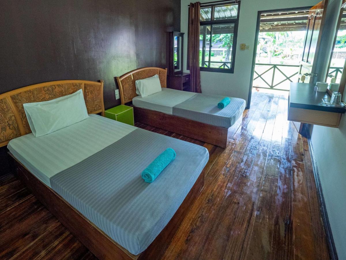 Benarat Lodge Mulu Exterior photo